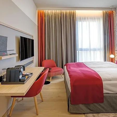Intercityhotel Berlin Airport Ber Terminal 1 & 2 Отель