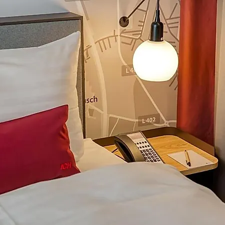 Отель Intercityhotel Berlin Airport Ber Terminal 1 & 2 4*